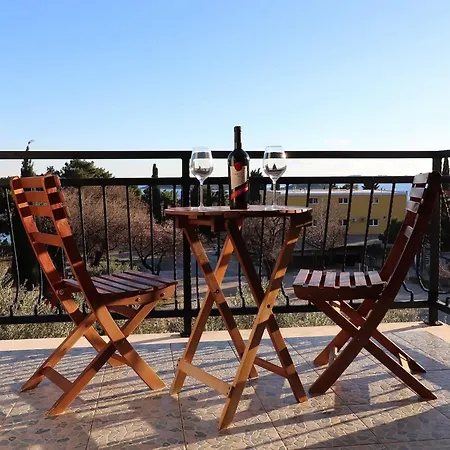 アパート 1 Bedroom With Balcony *